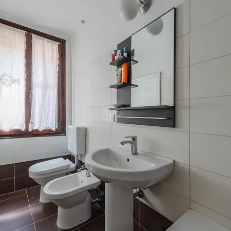 Lovely & Roomy Venetian X5! Apartmán